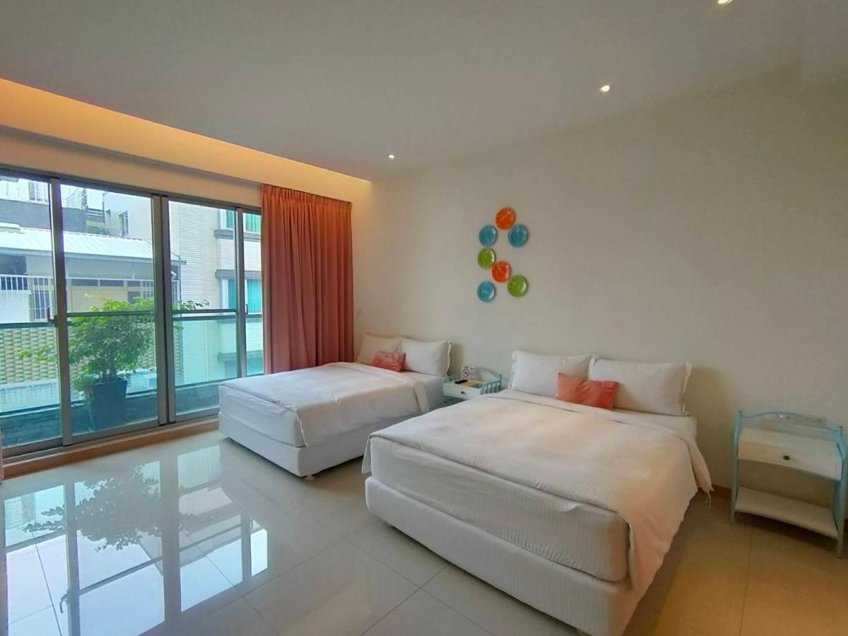 Elsa House Hotel Tainan Bagian luar foto
