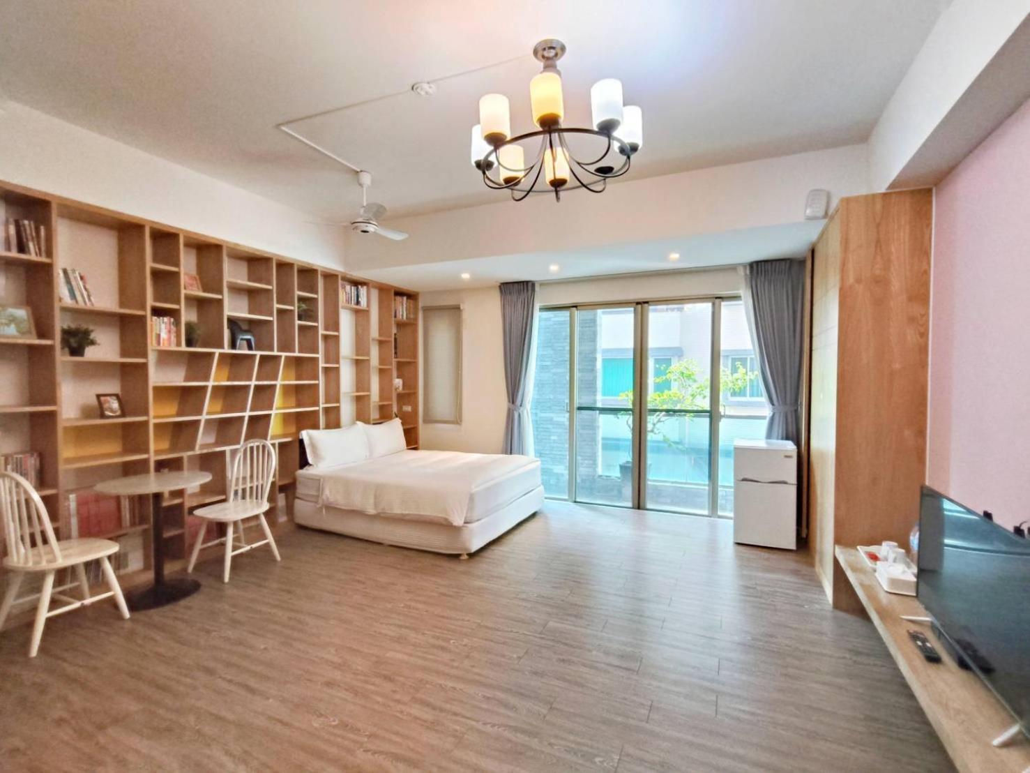 Elsa House Hotel Tainan Bagian luar foto