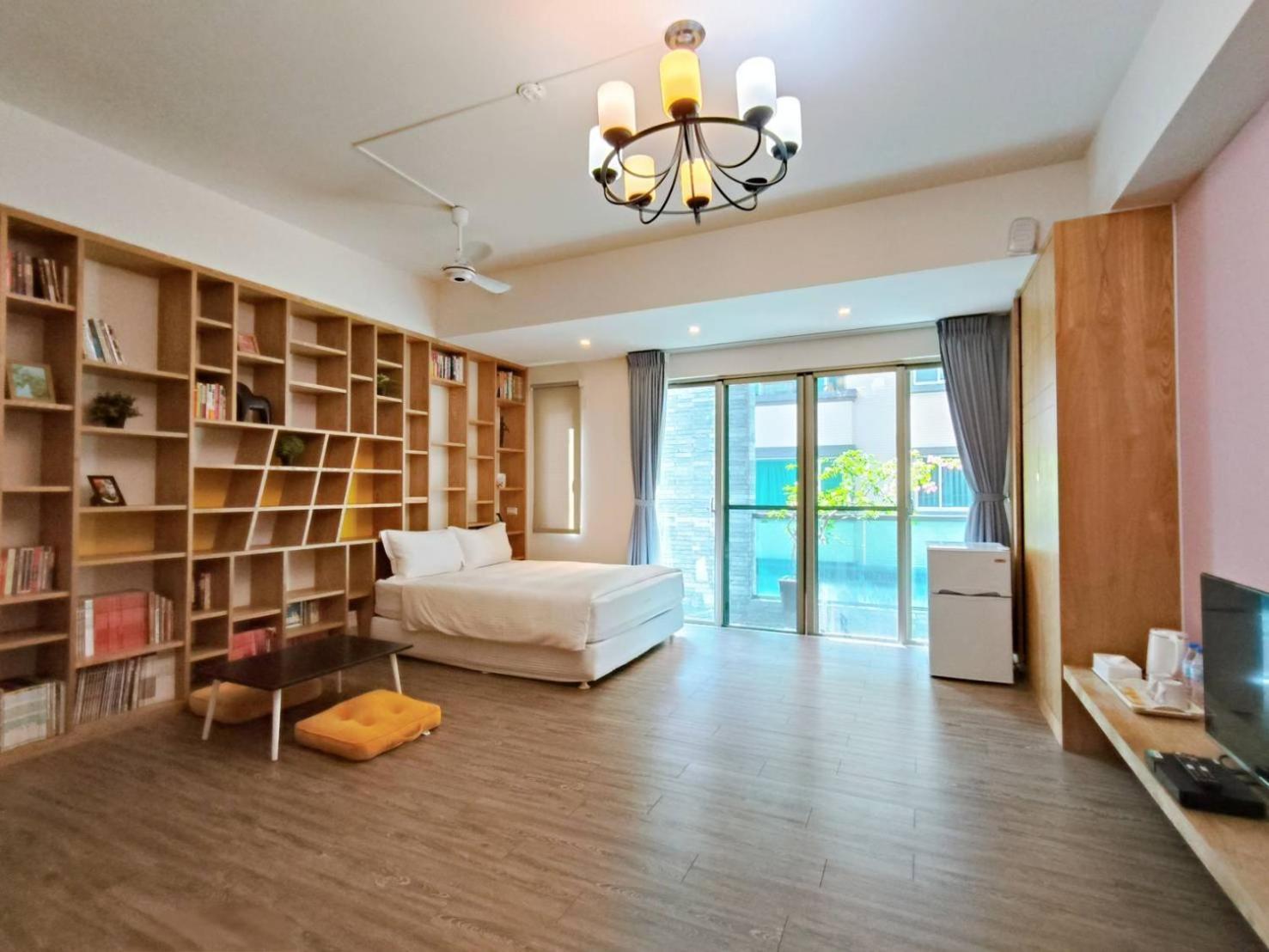 Elsa House Hotel Tainan Bagian luar foto